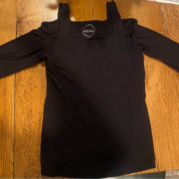 Cute INC top - Picture 2 of 2